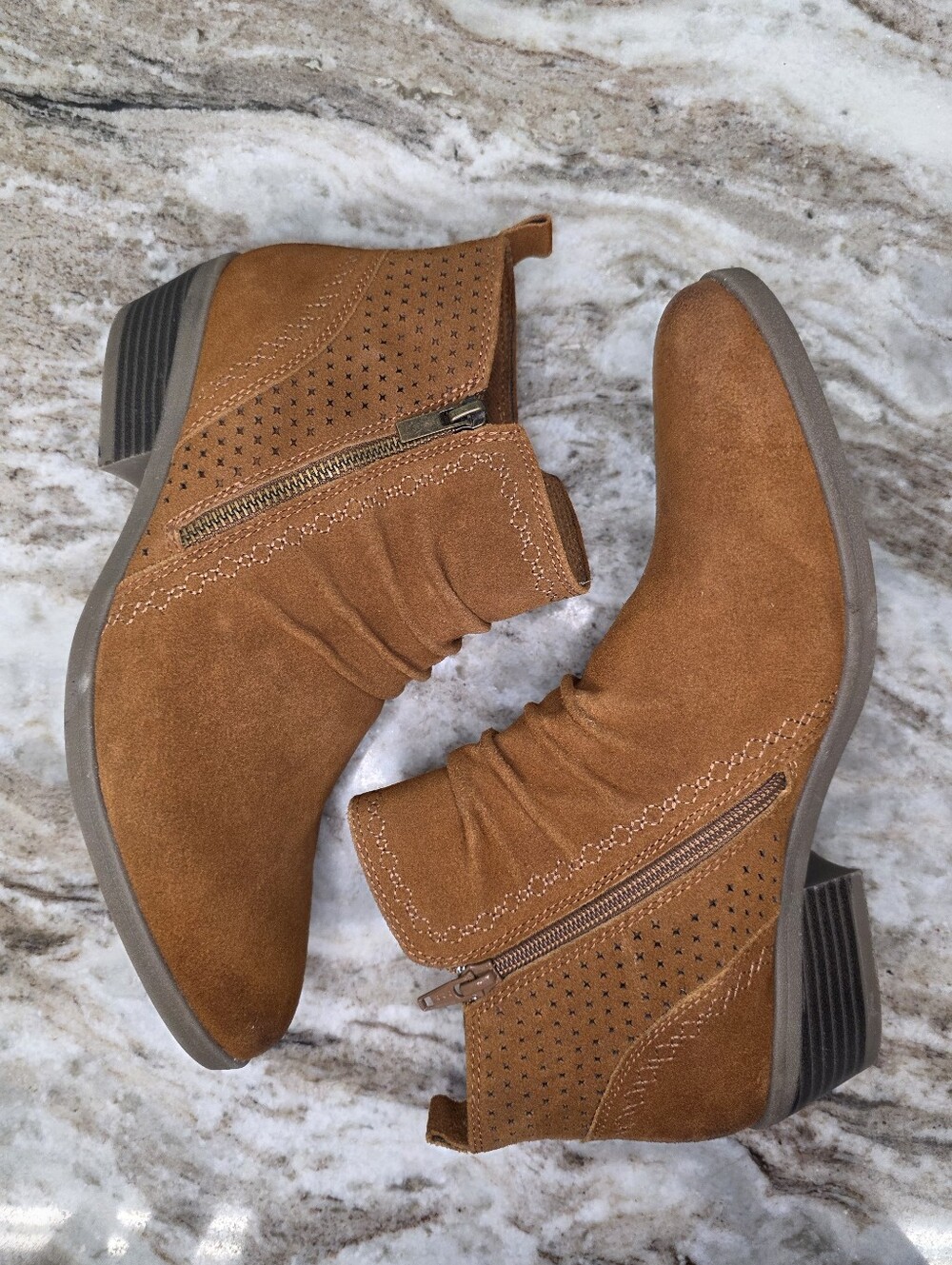 Earth Origins Cheryl Suede Booties Cognac Women's Size 11 - Picture 6 of 9